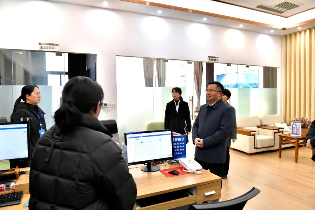 顾先林调研优化营商环境等工作(图2)