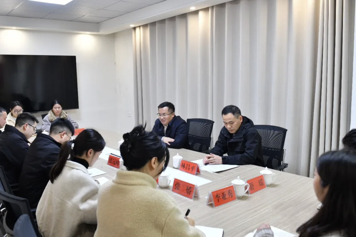 顾先林到市文联、团市委宣讲并调研(图3)