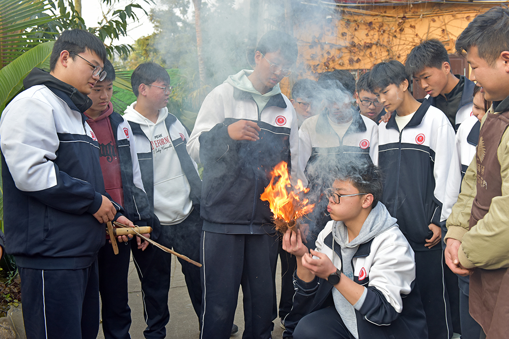 黔西南州同源中学：艺术生研学之旅 以多元实践促成长减压(图2)