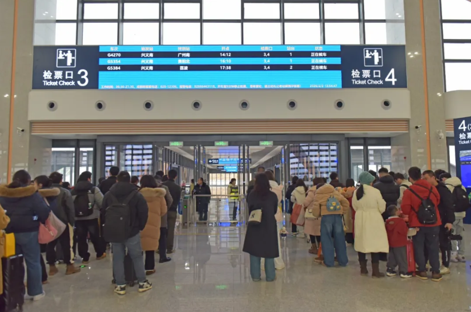 盘兴高铁迎来春运首秀 全方位护航旅客平安温馨归途(图2)