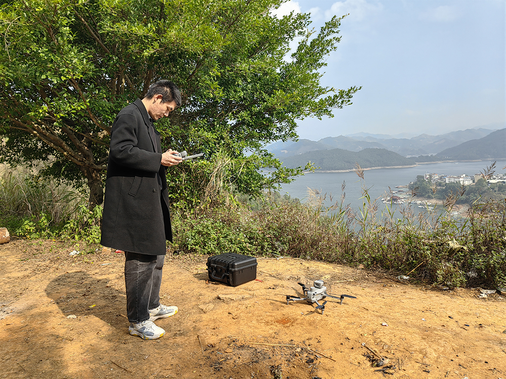 黔西南：科技赋能 织密森林草原“防护网”(图1)