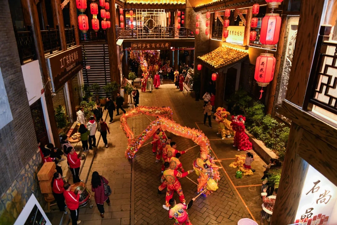 【阳光黔西南·新春纪】贵州烟火气·黔味中国年│黔西南州春节文旅体活动精彩不重样!让你一次玩个够~(图17) 【阳光黔西南·新春纪】贵州烟火气·黔味中国年│黔西南州春节文旅体活动精彩不重样!让你一次玩个够~(图17)