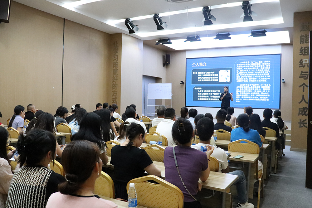 市妇联：聚焦急难愁盼 激活巾帼动能 书写妇女儿童高质量发展新篇章(图1)