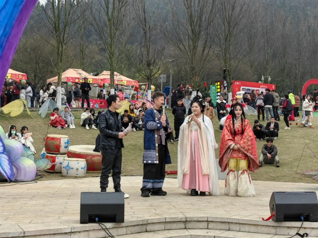 阳光谷旅游度假区：灯影流转年味浓 多元活动“嗨”翻天(图2)