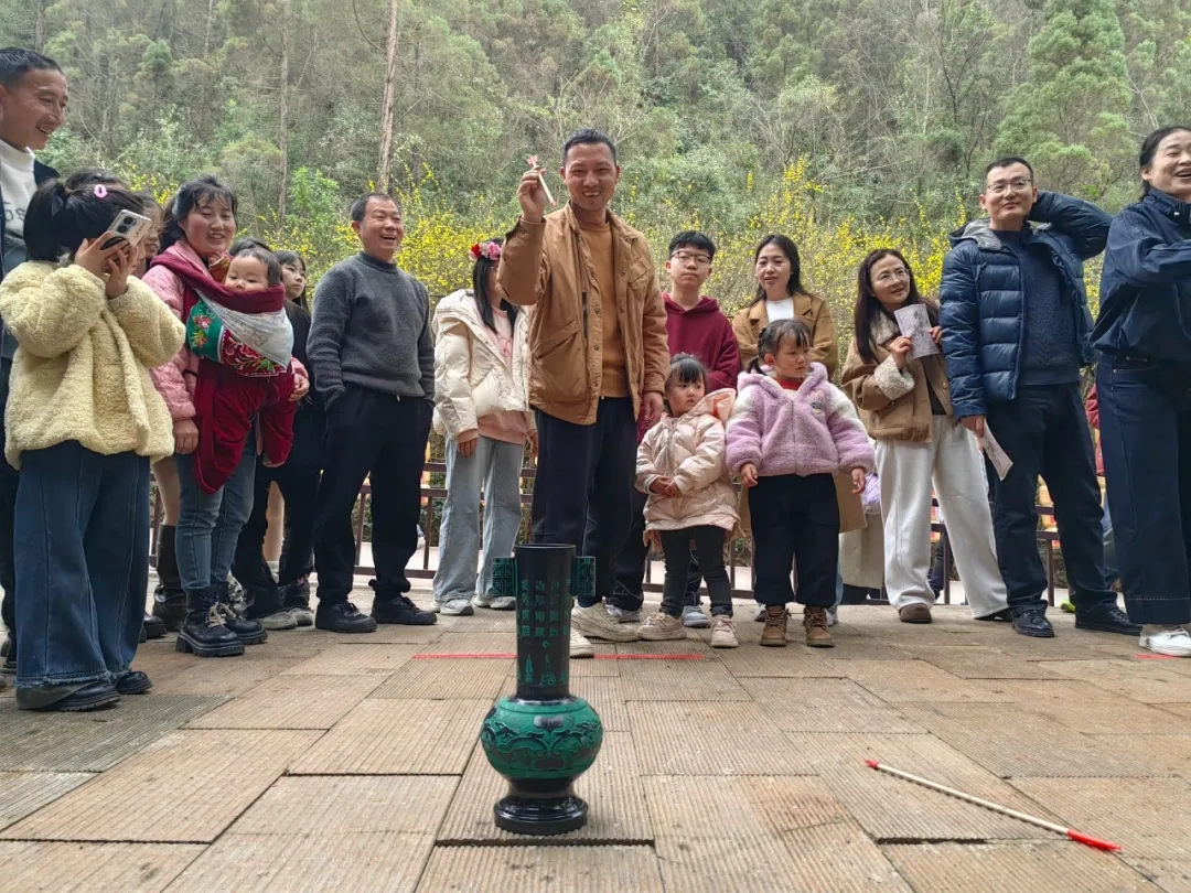 阳光谷旅游度假区：灯影流转年味浓 多元活动“嗨”翻天(图3)