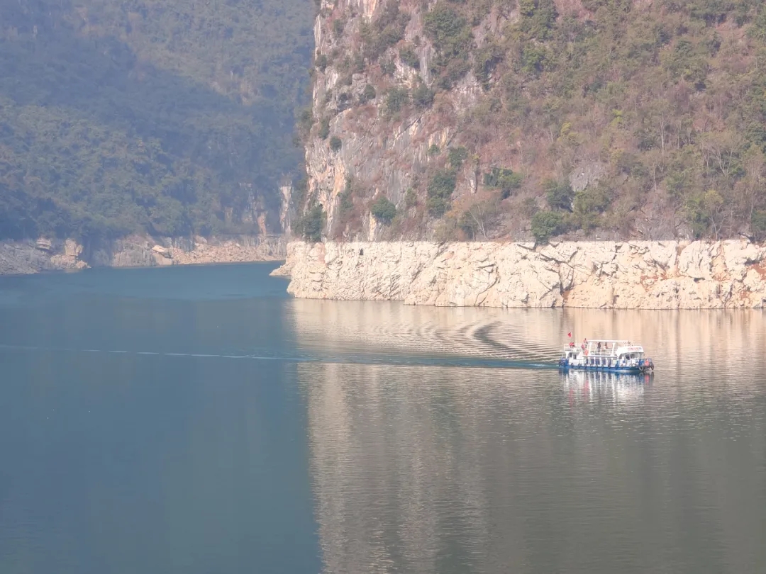 【网络中国节·春节】好山好水年味浓！兴义万峰湖成为游客向往的“诗和远方”(图4)