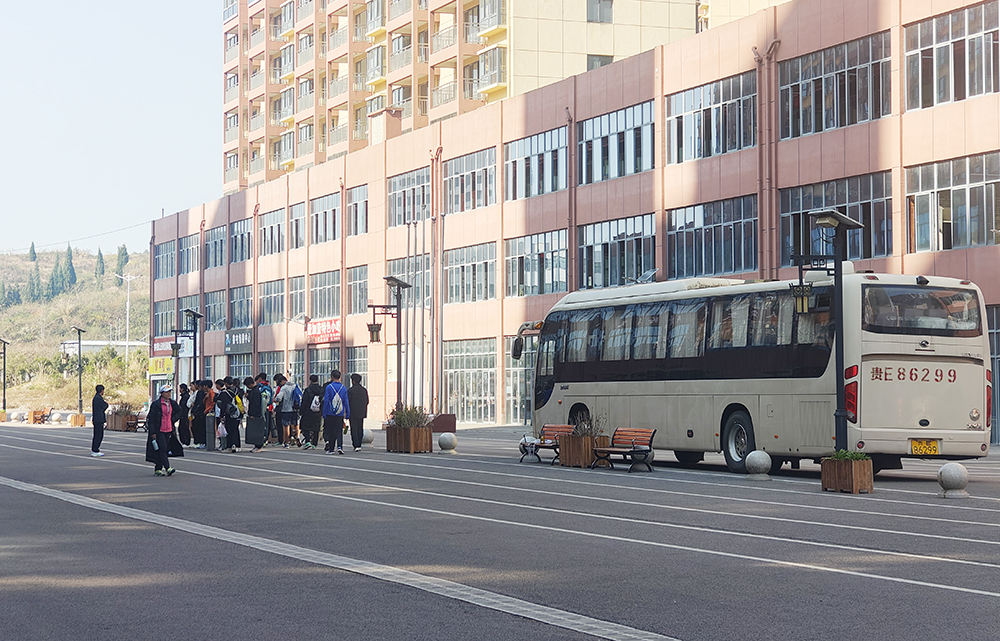 兴义：气候赋能“体养融合” 高铁加持旅居出圈(图3)