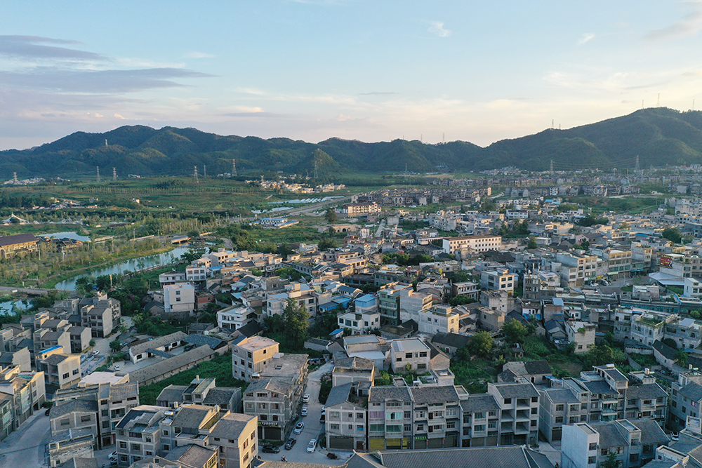 兴义：气候赋能“体养融合” 高铁加持旅居出圈(图5)