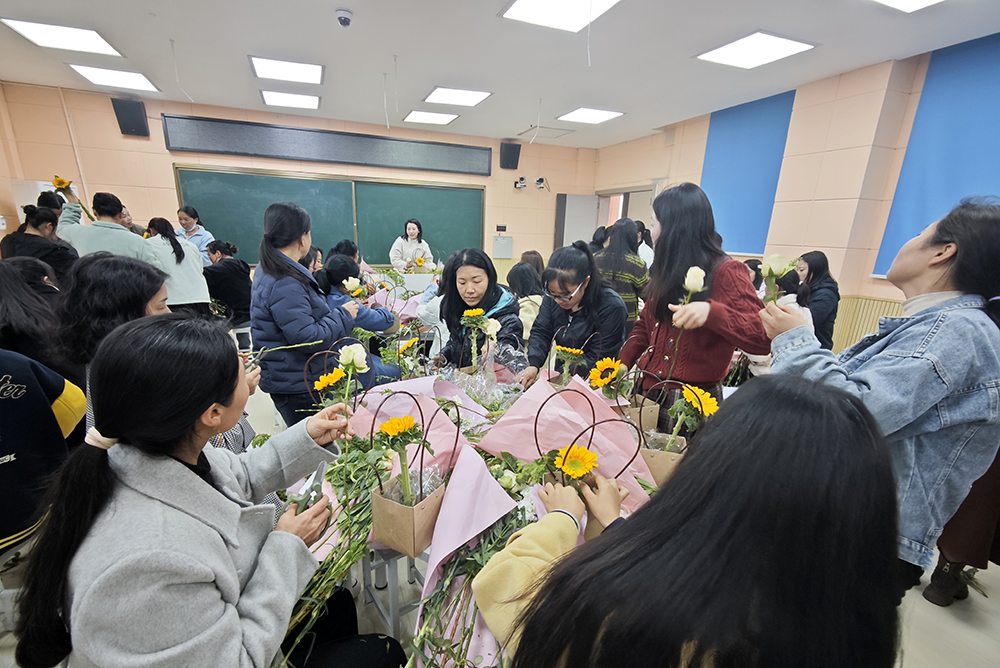 兴义：多姿多彩庆“三八” 巾帼风采绽芳华(图4)