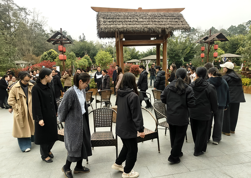 云屯公园：春色满园醉游人 多元业态促“四季热”(图3)