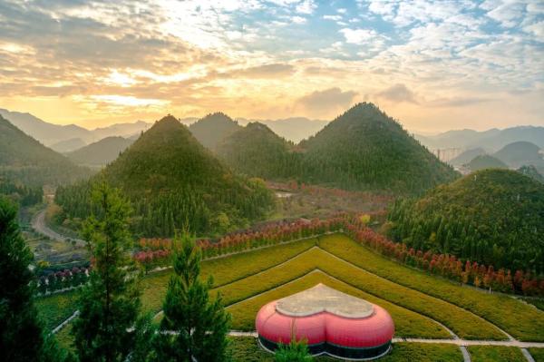 【黔西南州所有A级景区免费！】跑过峰林，再看山河｜凭号码布，解锁兴义“一城八景”(图18)
