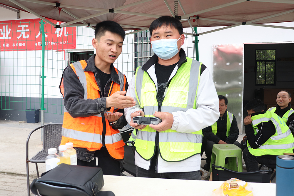 黔西南无人机培训助群众解锁“空中新技能”(图2)