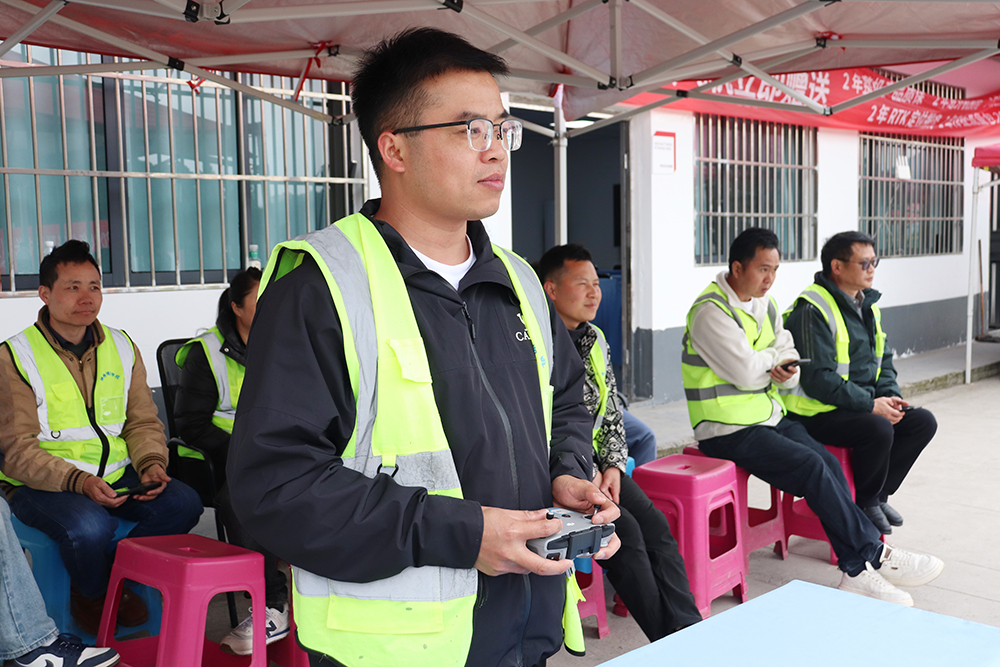 黔西南无人机培训助群众解锁“空中新技能”(图3)