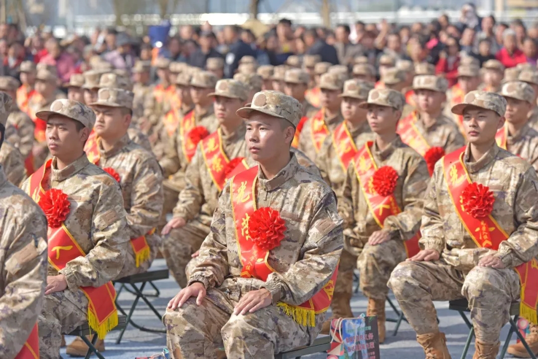 兴义市举行2026年上半年新兵入伍欢送仪式(图3)