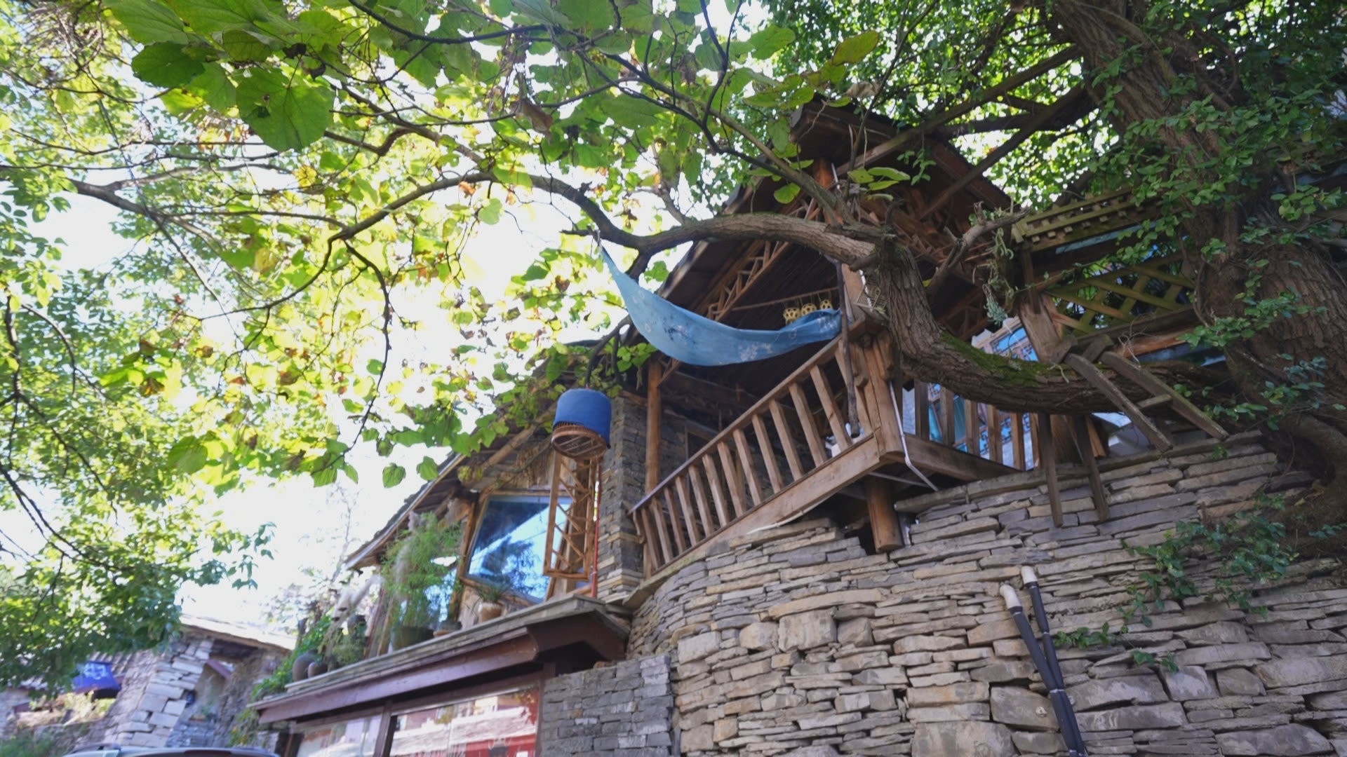 跟着歌声游贵州丨循着《山水贵客》而来，尽享旅居贵州的多彩(图4)
