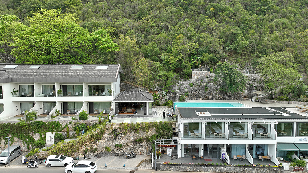 万峰林：贵州最大民宿集群 306家民宿打造多元旅居体验(图3)