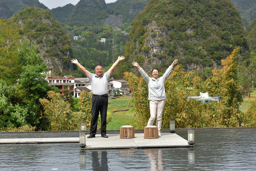 万峰林：贵州最大民宿集群 306家民宿打造多元旅居体验(图2)