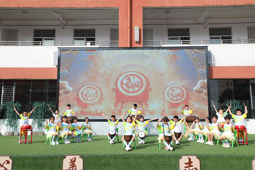 兴义市青少年第二届“阳光杯”校园手球联赛开赛(图1)