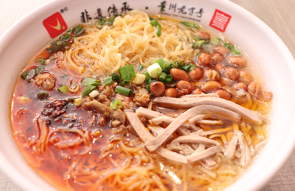 贵州兴义：特色小吃“圈粉”八方来客 绘就“舌尖上的旅居”新画卷(图7)