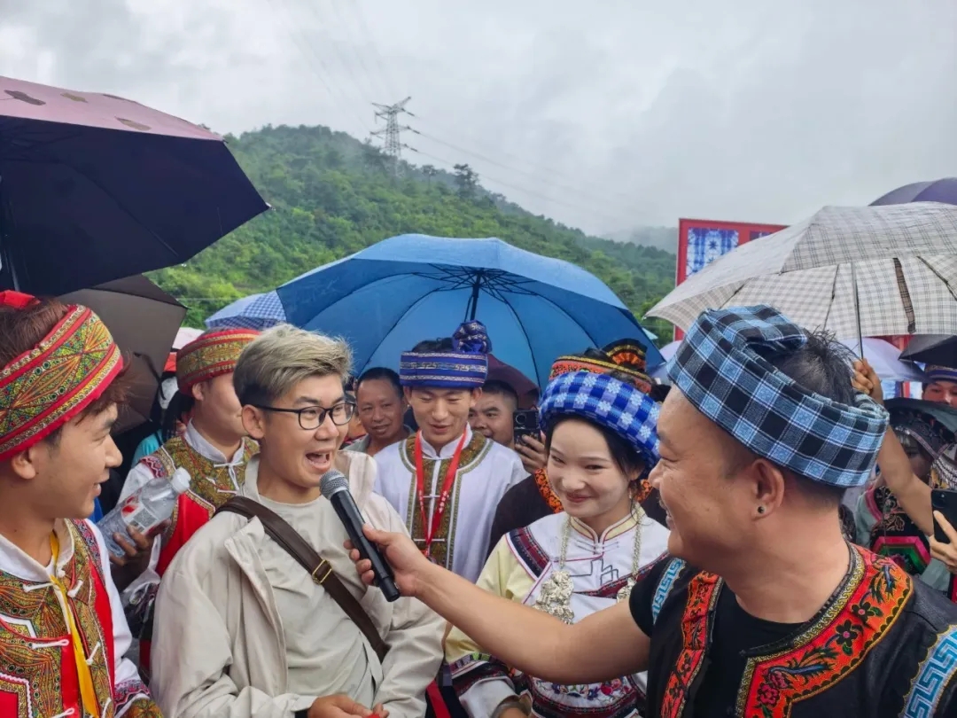 一曲查白歌 相约兴义城！贵州“村舞”暨四季村歌兴义“查白歌节”热闹非凡(图11)