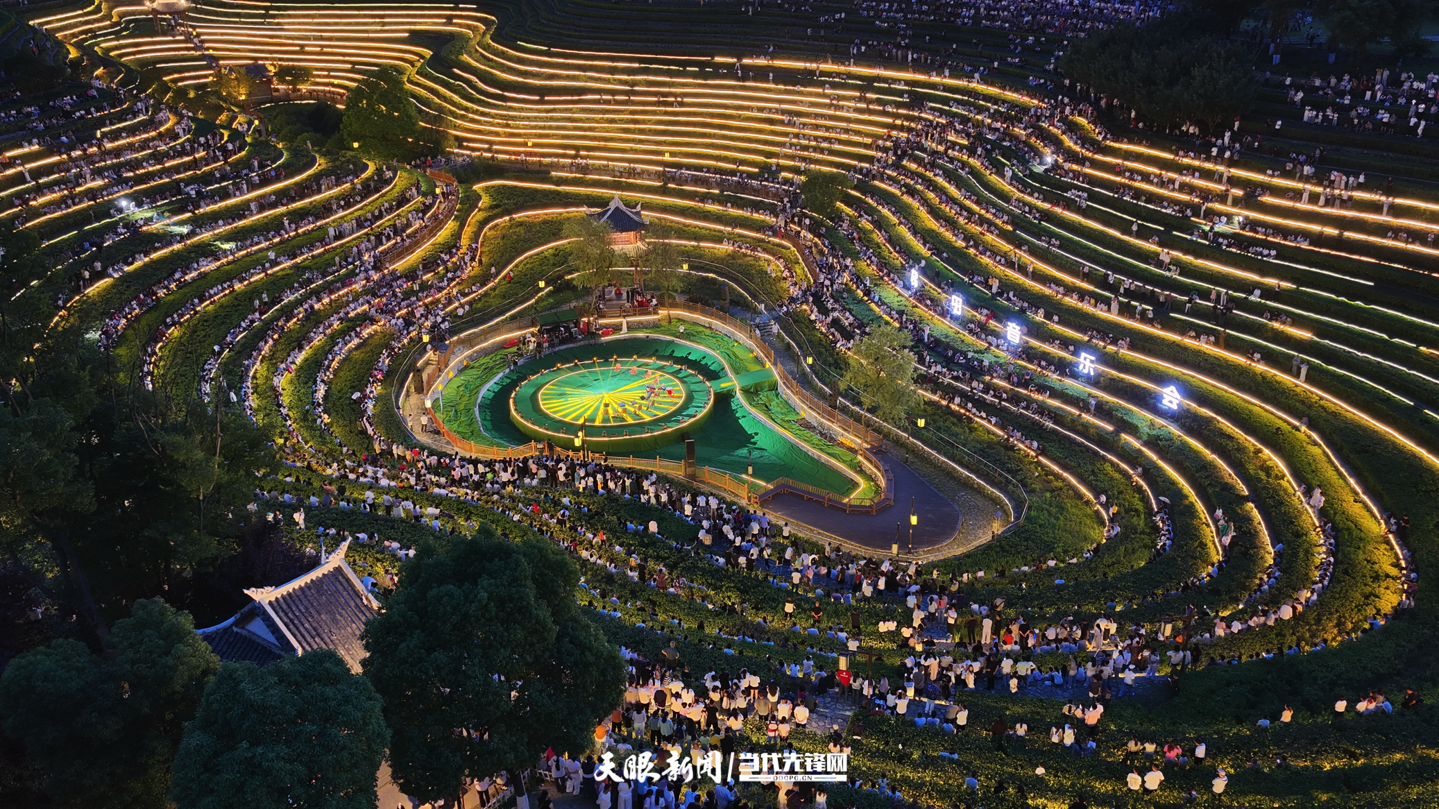 2026年8月1日贵州大方奢香古镇梯田音乐会 彭佑林摄 (1).png