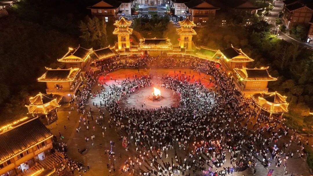 直播预告｜燃爆仲夏！贵州“村舞”暨2026晴隆火把节狂欢上线！(图14)