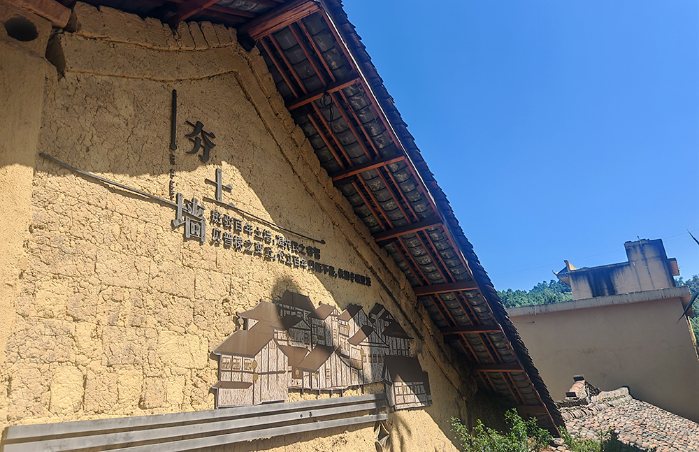 兴义普梯村：古寨焕新颜 农文旅融合引客来(图4)