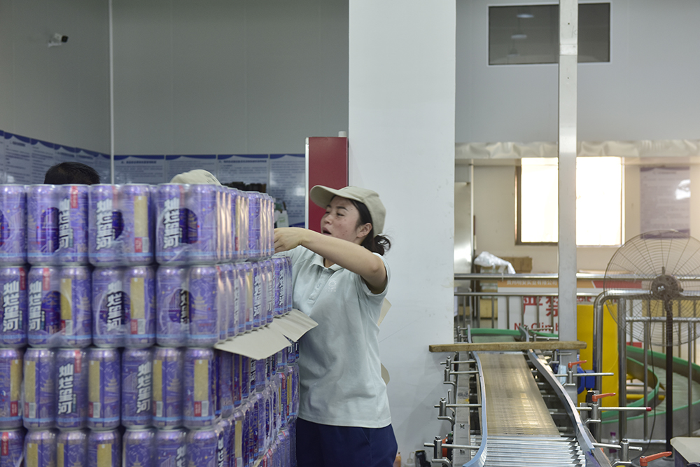 黔货扬帆出海！兴义山翁青精酿啤酒首次出口韩国(图2)