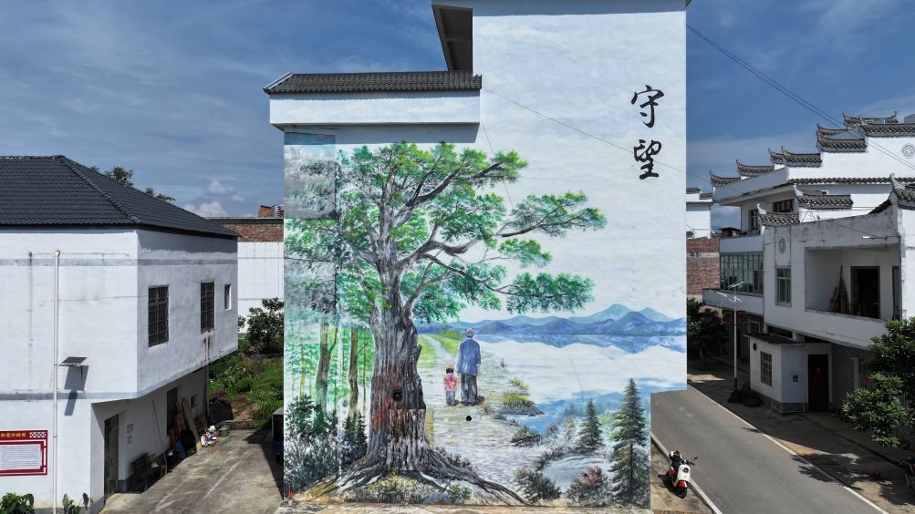 赓续长征精神 奋进复兴征程｜红土地上的新长征(图3)