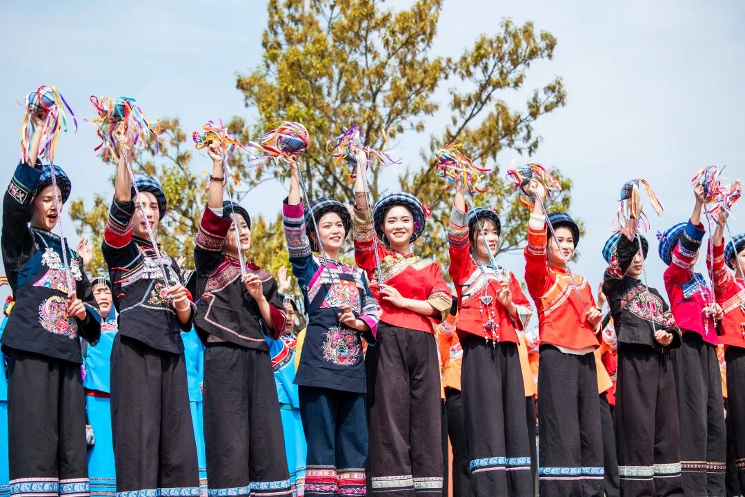 从田间地头到国家级舞台,贵州“村舞”舞出民族文化万千气象(图3) 从田间地头到国家级舞台,贵州“村舞”舞出民族文化万千气象(图3)