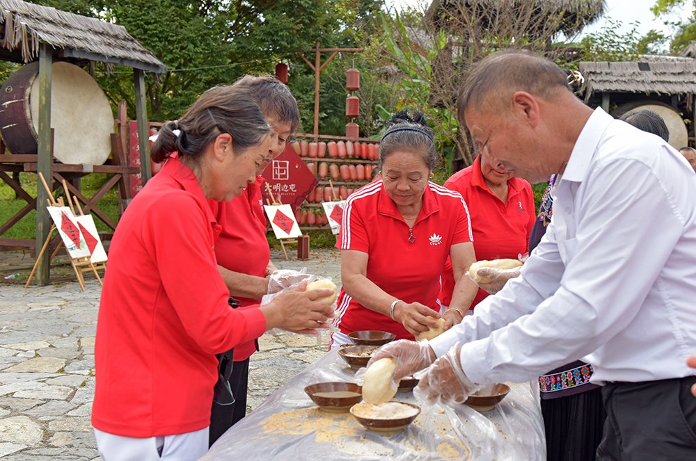 贵州兴义神木营景区：特色活动贺国庆 古风雅韵醉游人(图6)